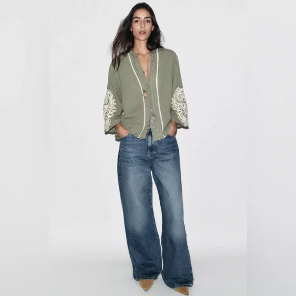 ZARA CONTRAST EMBROIDERY BLOUSE - Picture 2 of 7